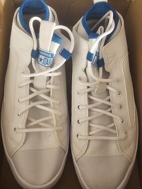 Converse Men’s White Sneakers with Blue Trim — Low-Top Casual Trainers